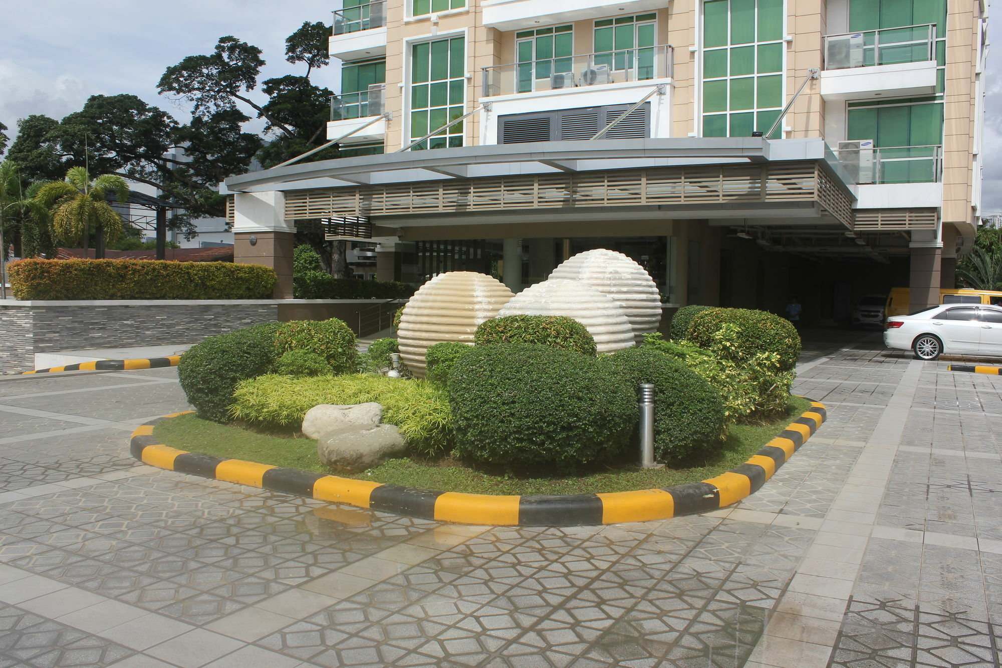 Padgett Place Prime Suites Cebu Exterior foto